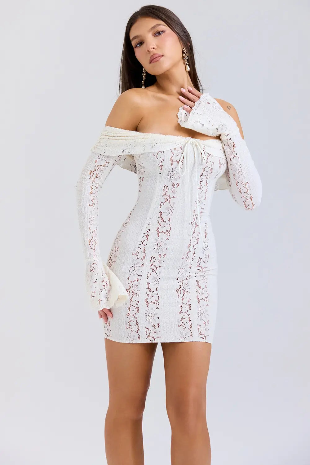 Vestido Mini Encaje Off-Shoulder – Vittoria