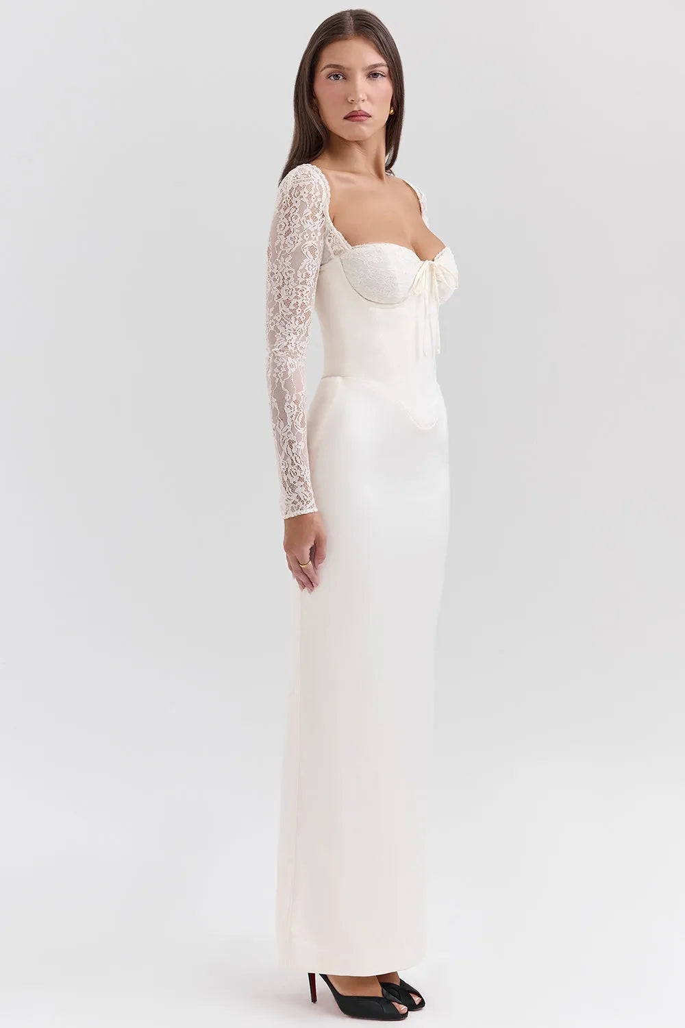 Vestido Largo Blanco de Satén con Encaje – Segundo Vestido de Novia